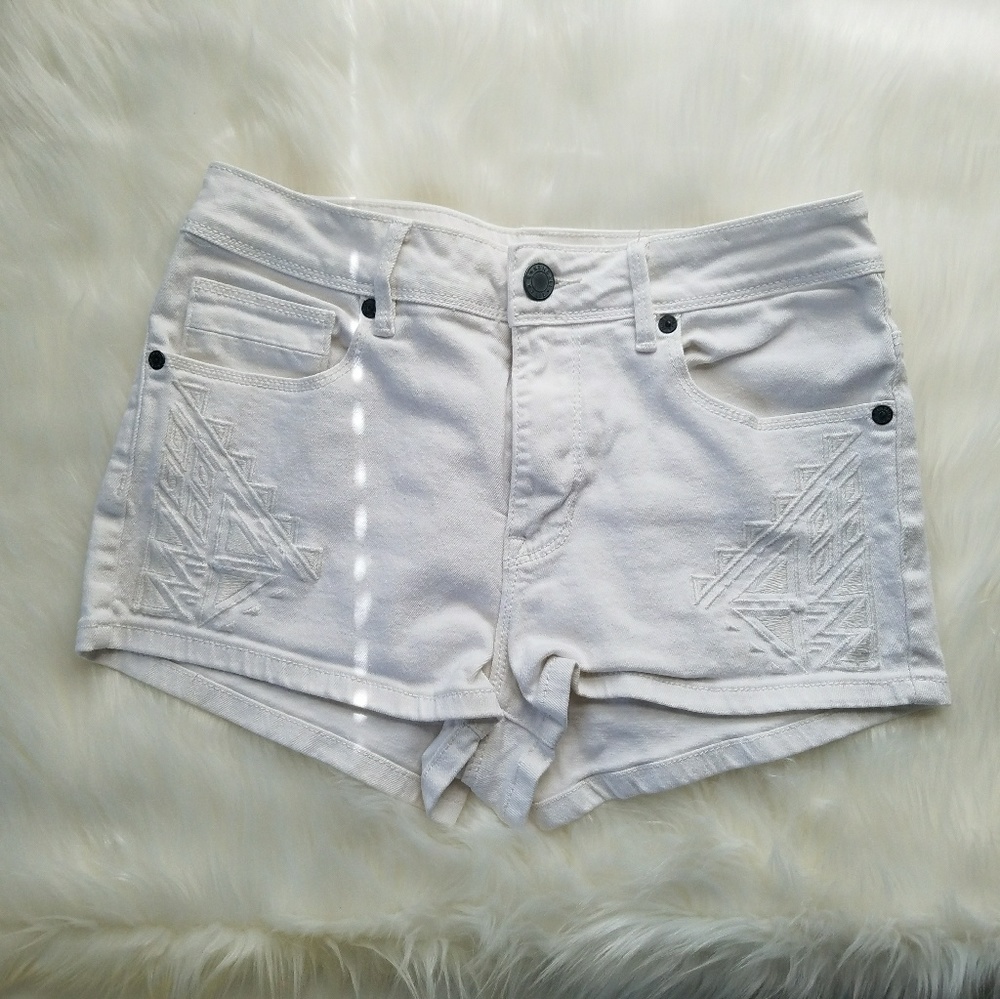 😎Kendall & Kylie High-Rise Denim Shorts
